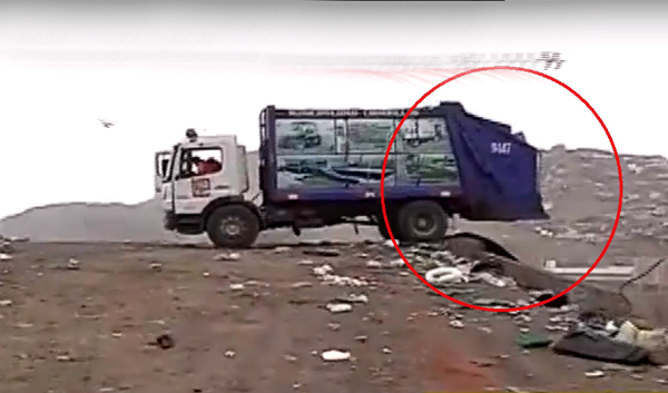 [VIDEO] Nuevo caso de arrojo de basura en playa La Herradura 