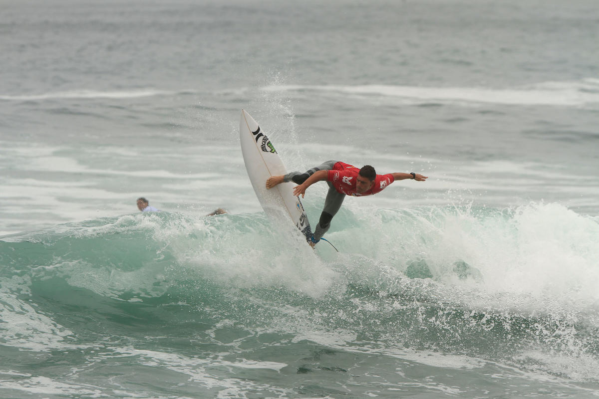 Peruanos por buen camino en WQS de San Bartolo 