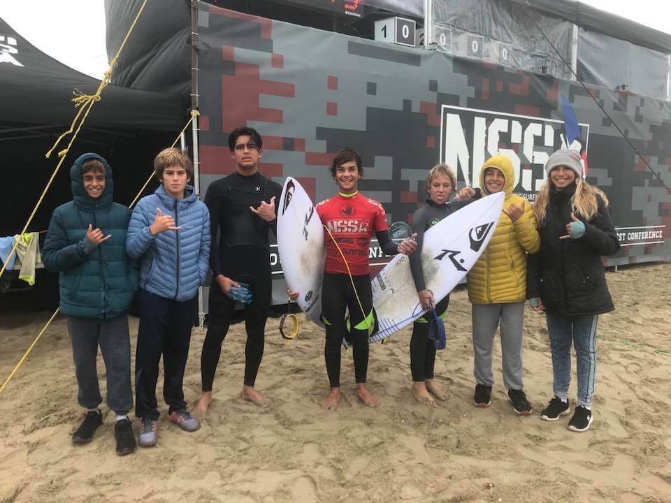 Raul R&iacute;os y Alessia Moro subcampeones en prestigioso circuito de surf de Estados Unidos 