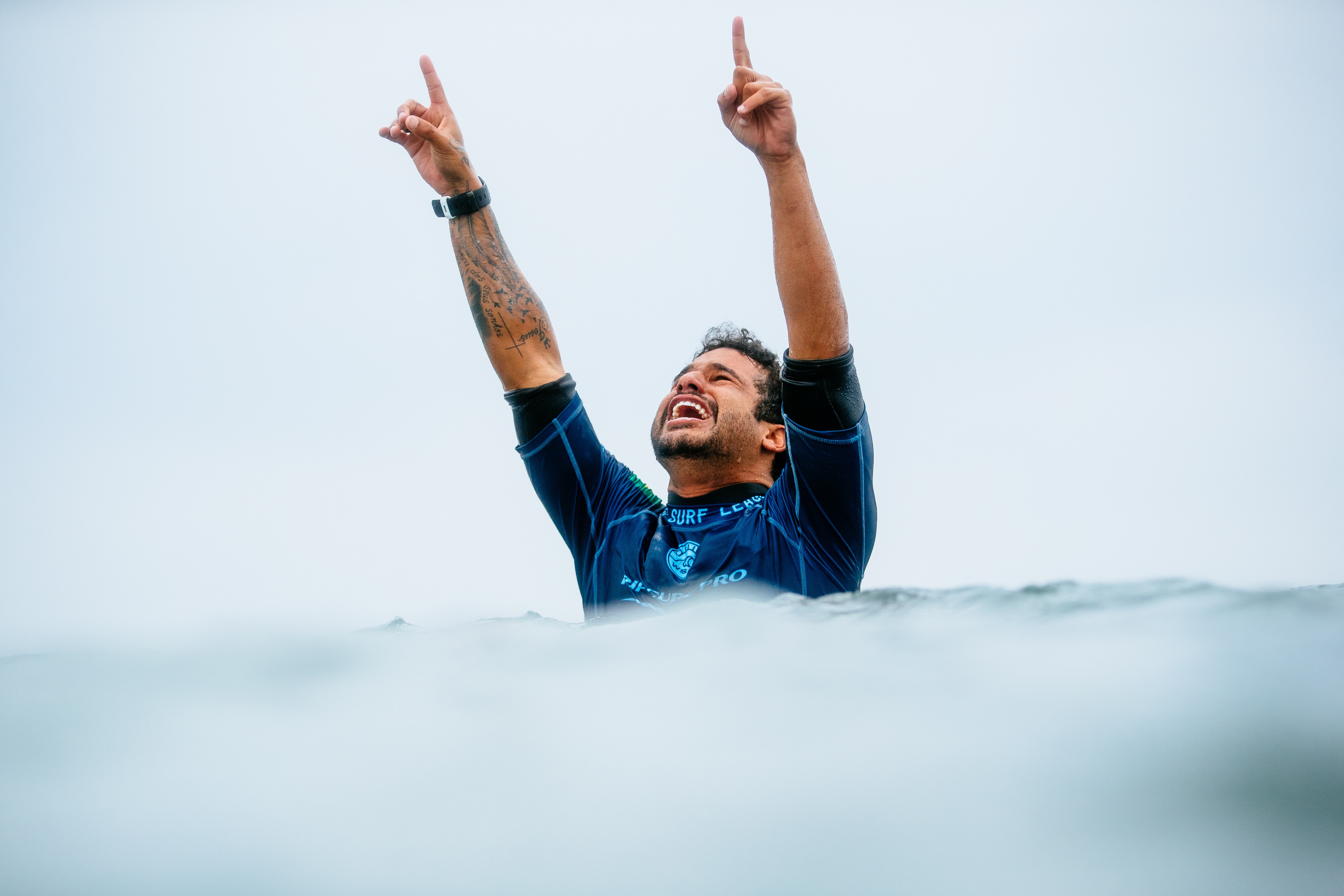 Italo Ferreira desbanca a los favoritos en Bells Beach