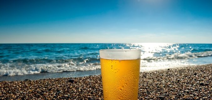 La cerveza boliviana hecha con agua de mar chileno