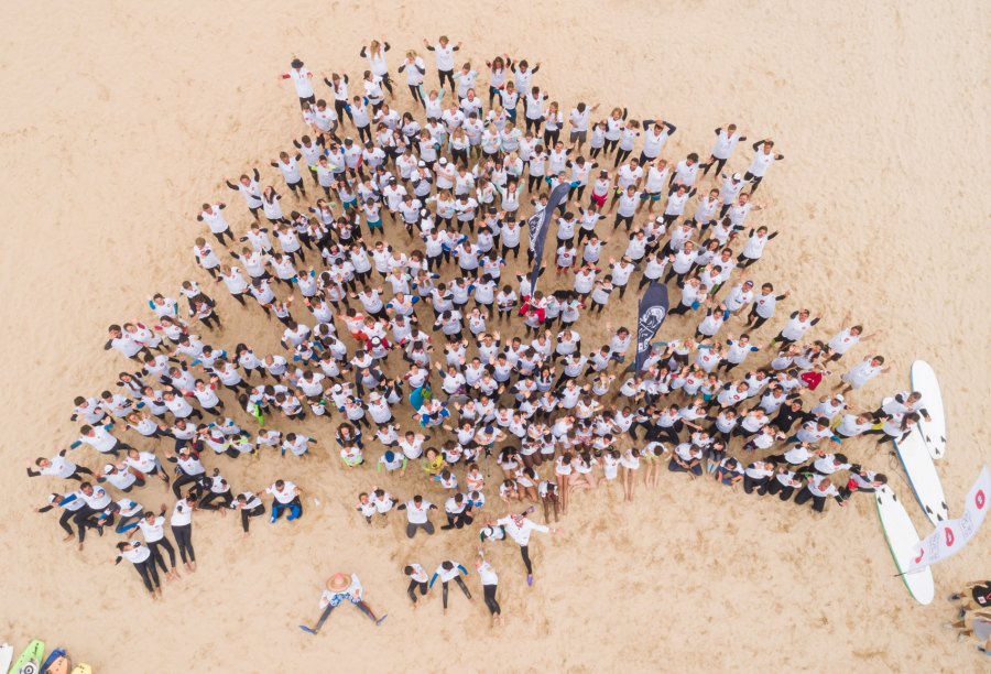 Nuevo Guinness por clase de surf m&aacute;s grande del mundo 