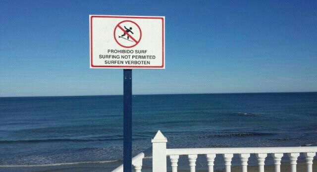 Surfistas buscan legalizar el deporte a trav&eacute;s de firmas por Internet