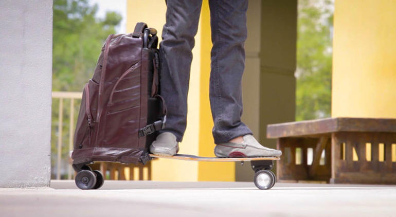 MOVPACK: La mochila que se convierte en skate