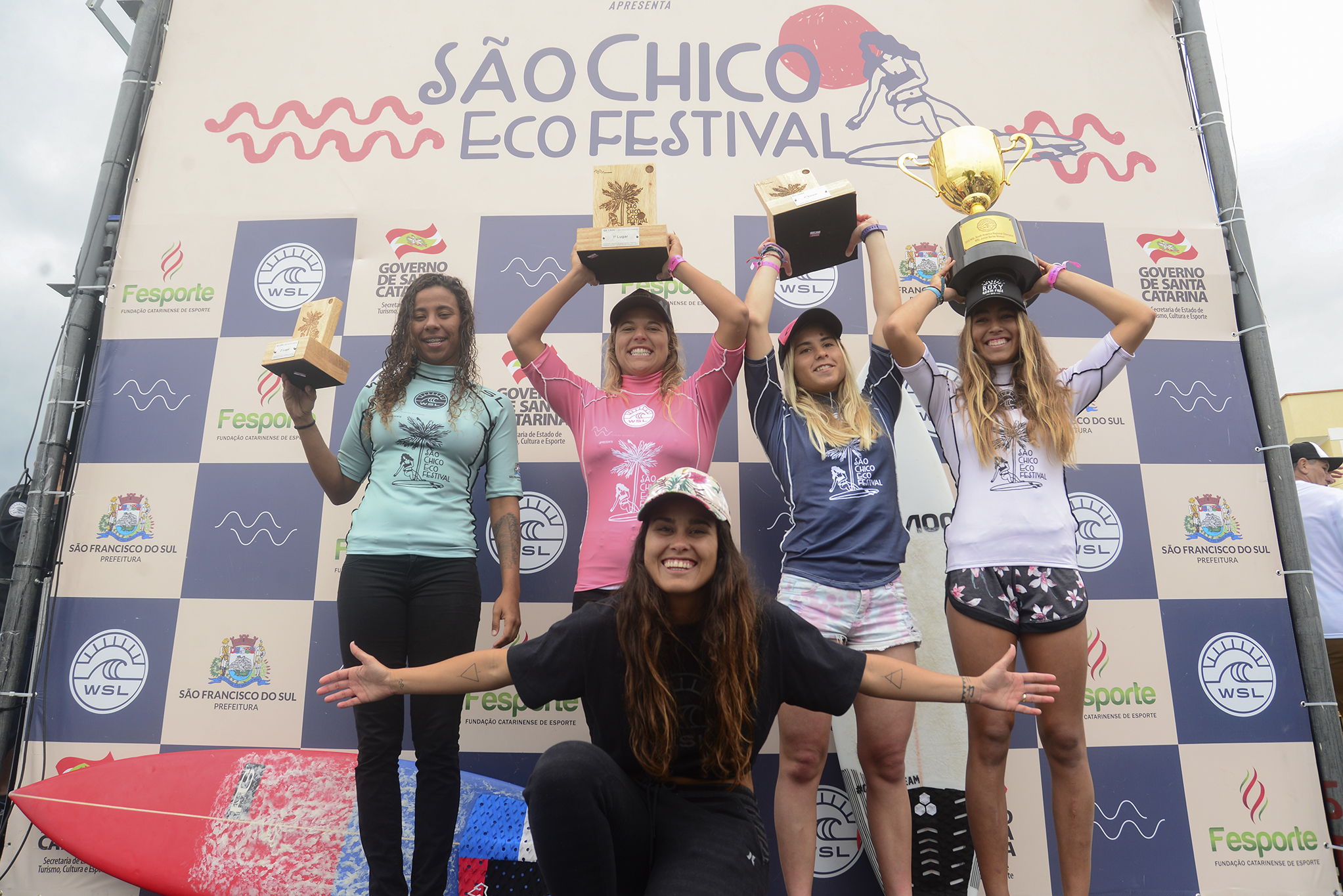 Surfistas peruanas hacen historia en Brasil