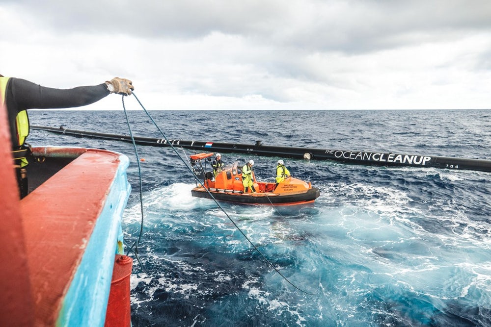 El gran invento para limpiar la isla de basura en el Pacifico se descompuso