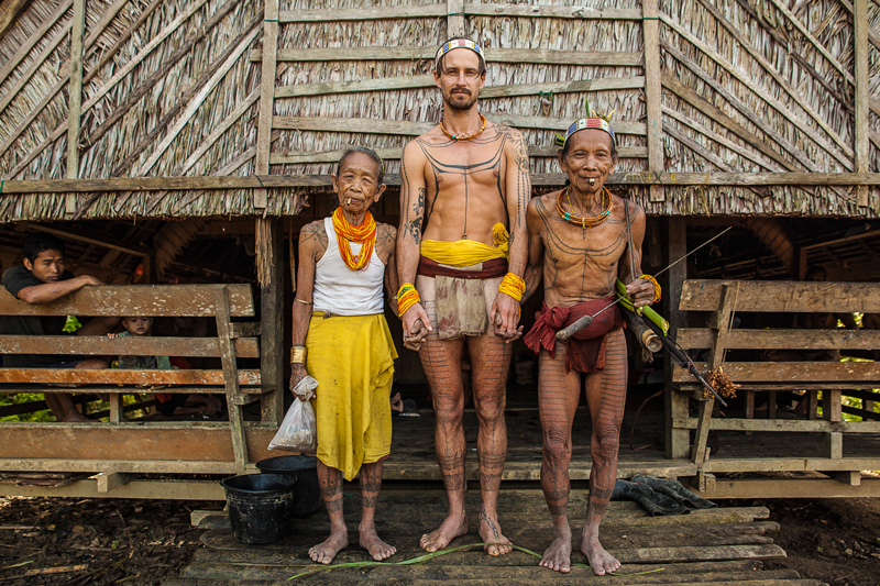 Surfista pasa 8 a&ntilde;os conviviendo con tribu de Las Mentawai &nbsp;