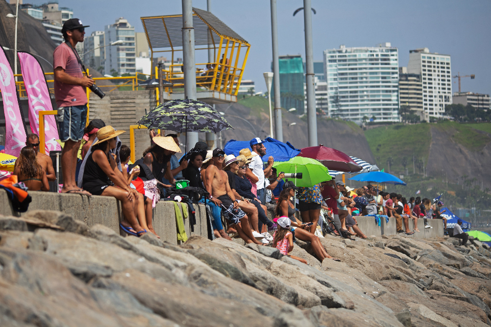 Surf, un deporte cada vez m&aacute;s popular 