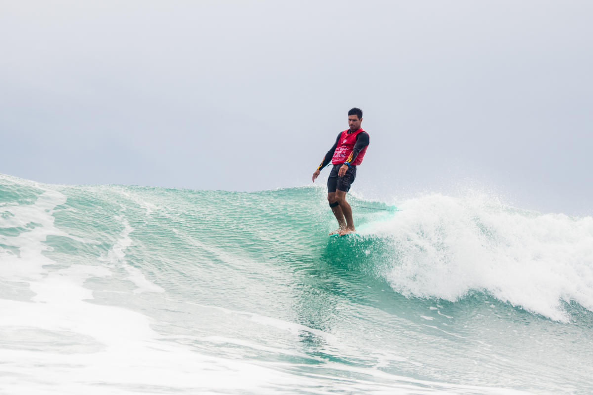 Piccolo Clemente y Lucas Garrido Lecca rumbo a la primera fecha del Tour Mundial de Longboard