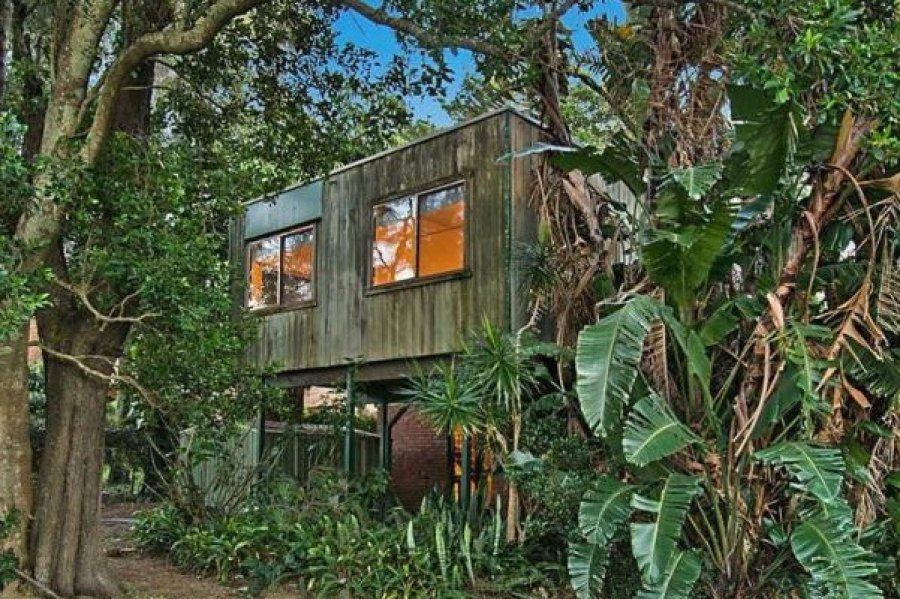 Surfista del Tour Mundial compra modesta casa de madera por 5 millones de d&oacute;lares 