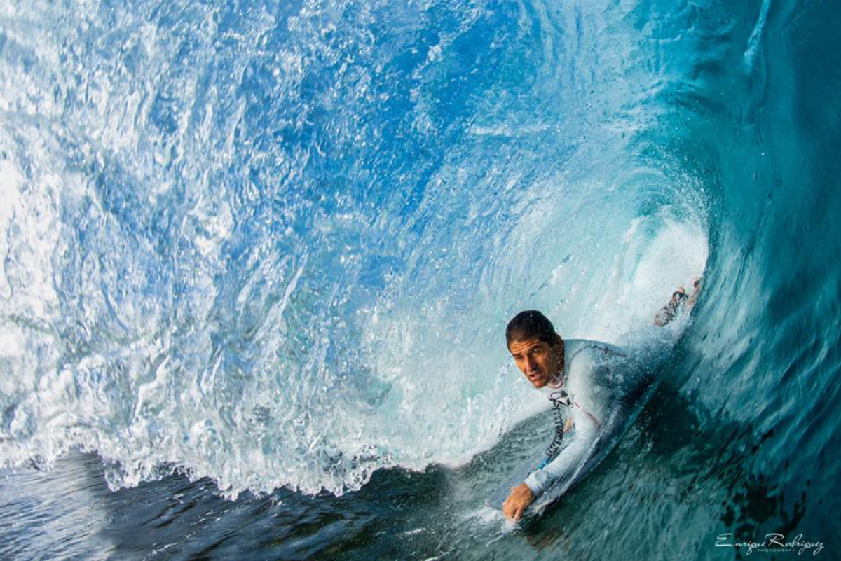 Neptuno, la película de Carlos 'Papita' Sierra | Olas Perú, Reporte de mar,  Noticias de Surf