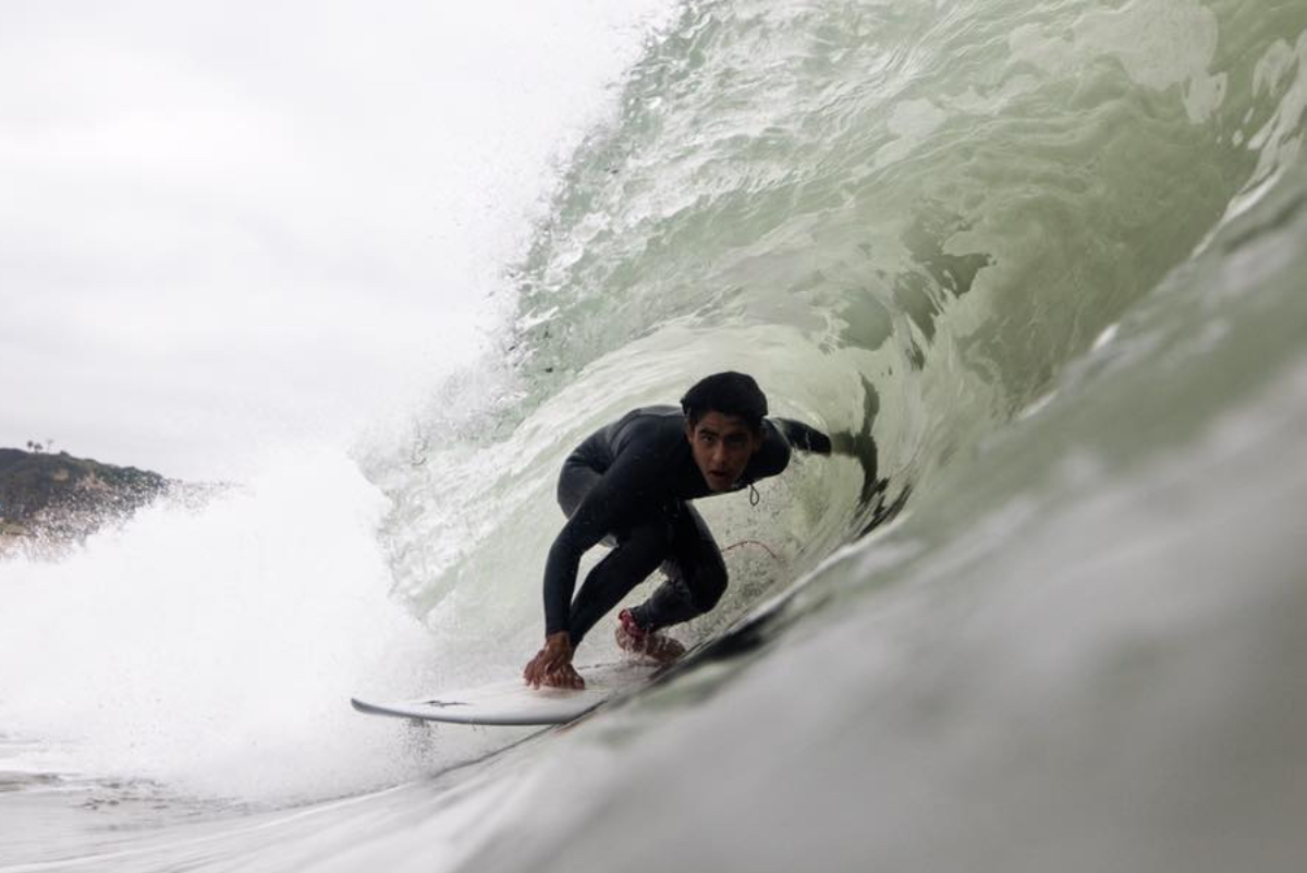 Nico Coli "aniquilando" las olas en San Clemente