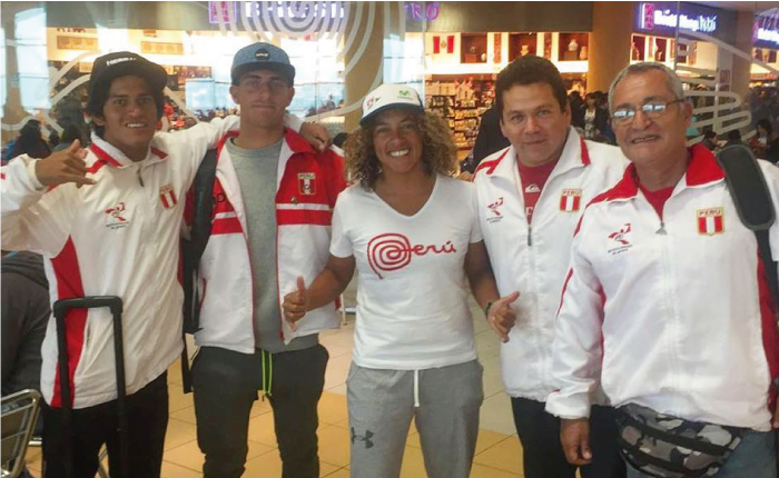 Selecci&oacute;n peruana de surf rumbo a Costa Rica para el mundial ISA 2016
