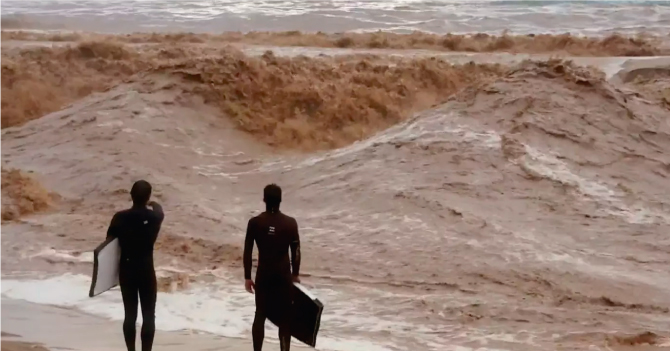 &iexcl;Las divertidas olas de barro de Portugal te esperan con ansias!