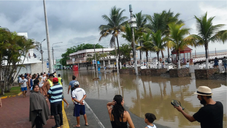 Balneario de Huanchaco es la nueva v&iacute;ctima del huaico tras desborde de quebrada Le&oacute;n Dormido 
