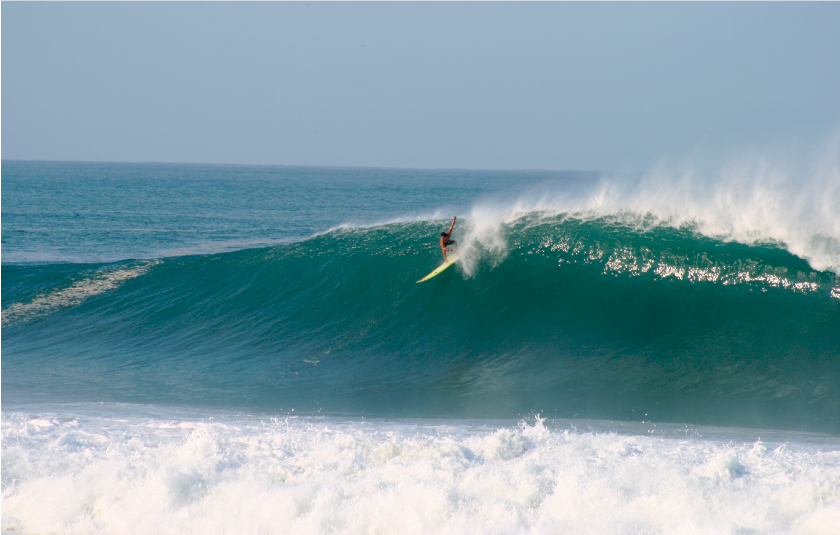 &Aacute;LVARO MOR&Aacute;N - Puerto Escondido rippin'