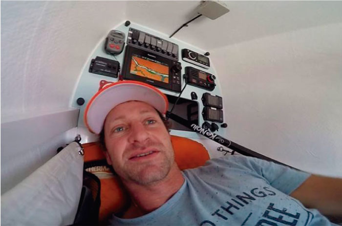 Chris Bertish bate r&eacute;cord mundial de SUP en mar abierto 
